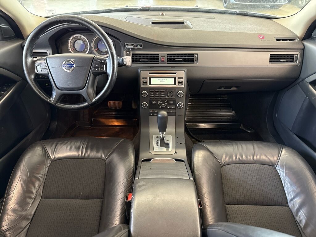 Volvo XC70 2009 Valkoinen