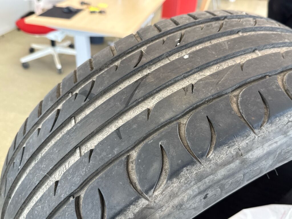 Volvo XC70 2009 Valkoinen