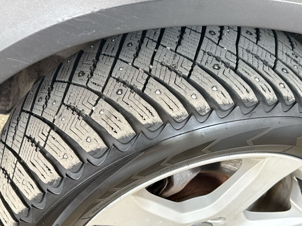 Volvo XC70 2009 Valkoinen