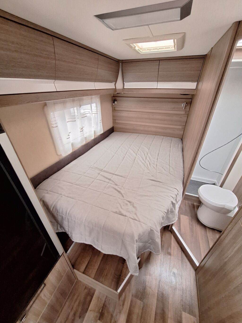 Kabe Travel Master Classic 740 LXL 2020 Valkoinen