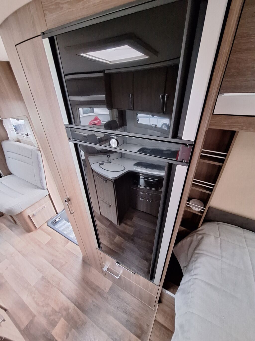 Kabe Travel Master Classic 740 LXL 2020 Valkoinen