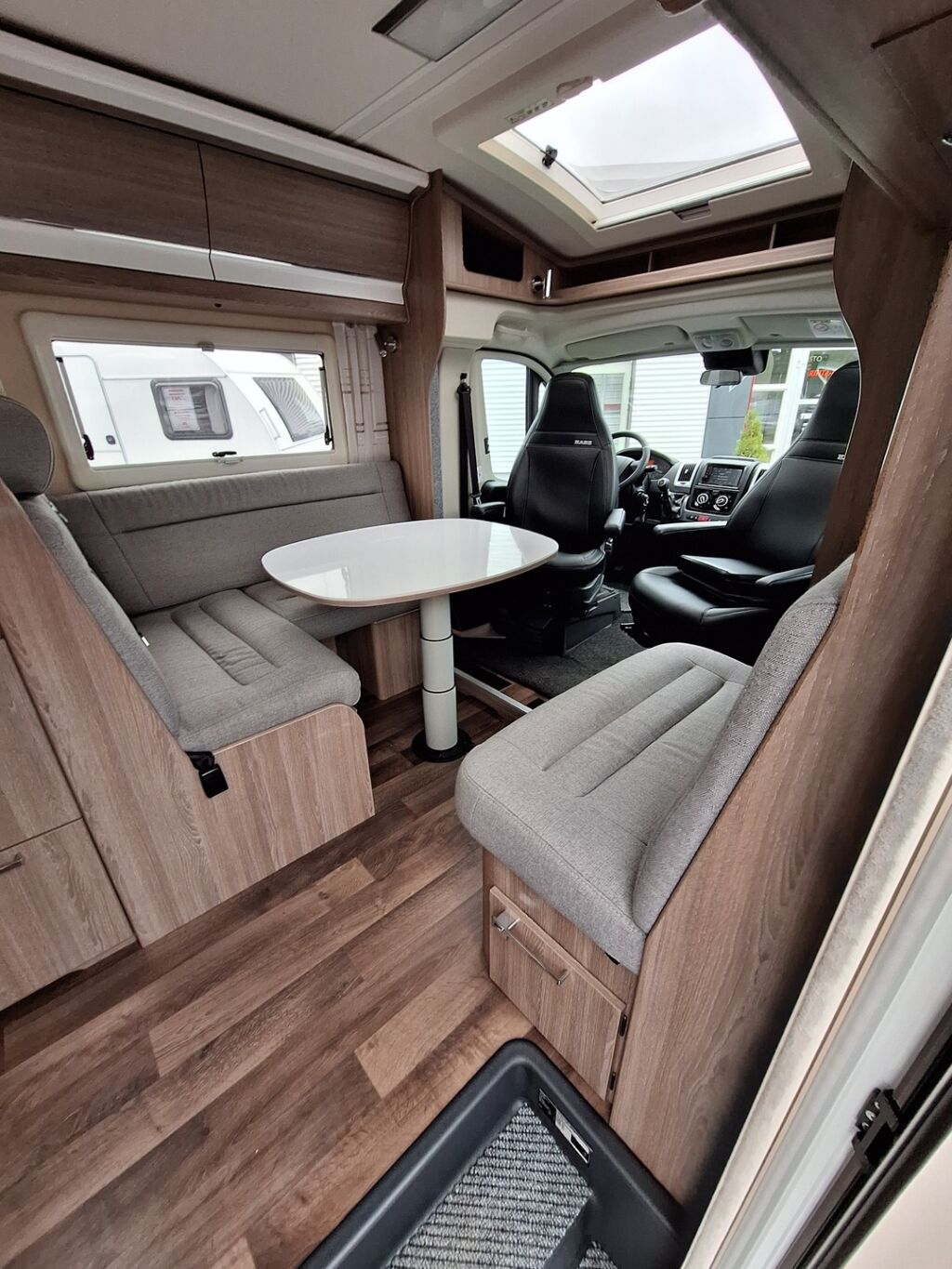 Kabe Travel Master Classic 740 LXL 2020 Valkoinen