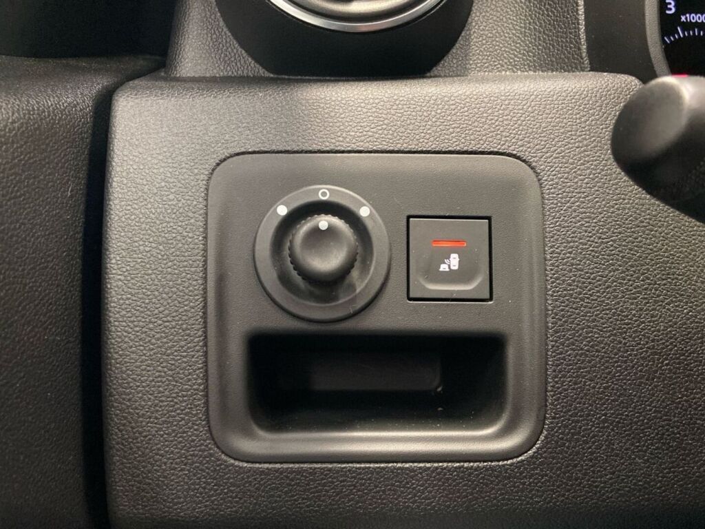 Dacia Duster 2020 Valkoinen