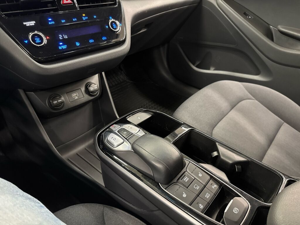 Hyundai IONIQ electric 2019 Sininen