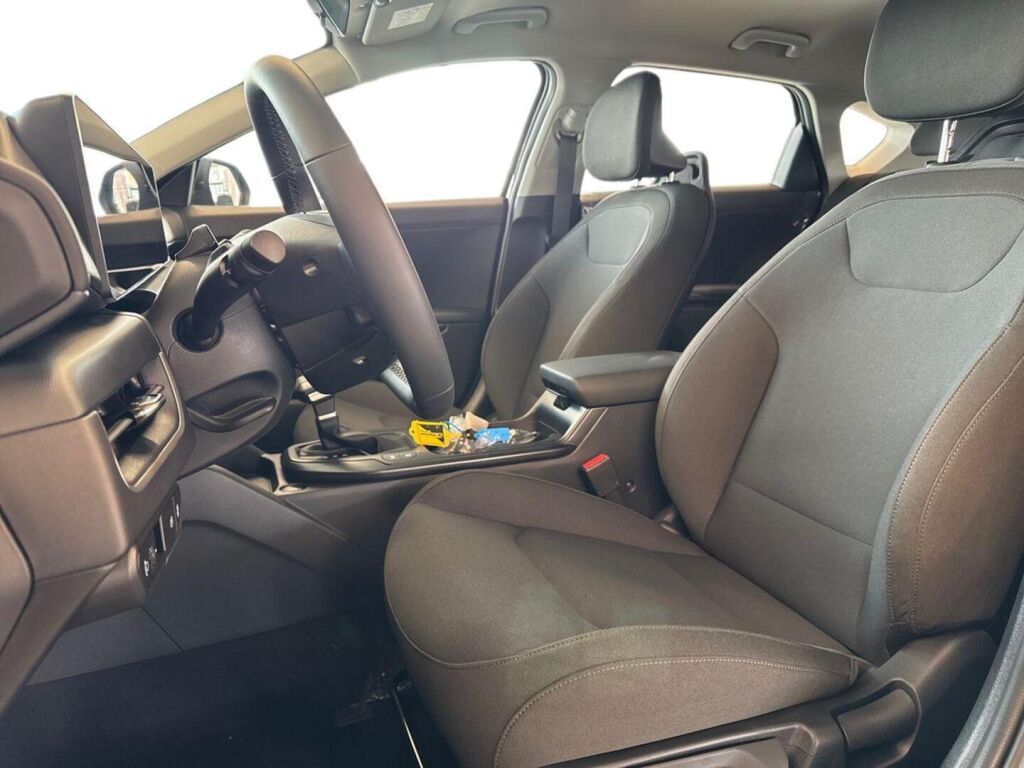 Kia K4 2026 Musta