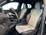 Peugeot e-2008 2021 Musta