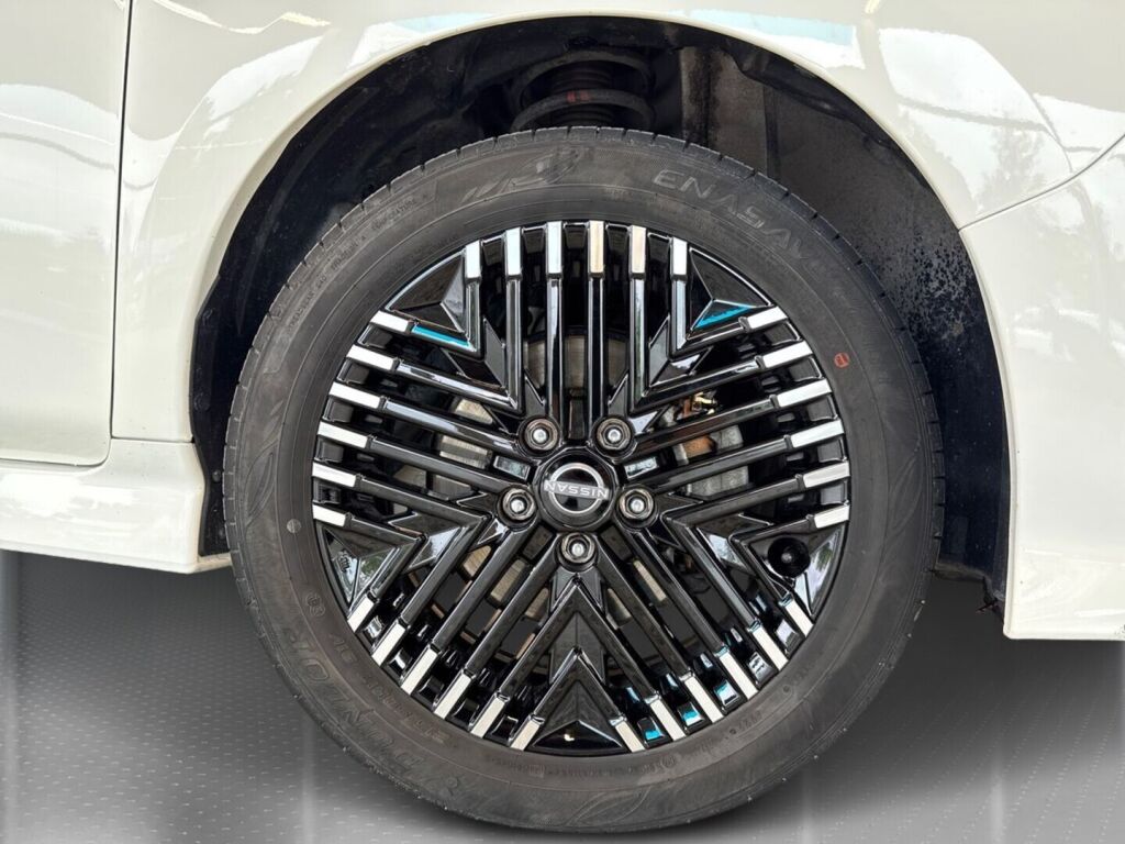Nissan Leaf 2023 Valkoinen