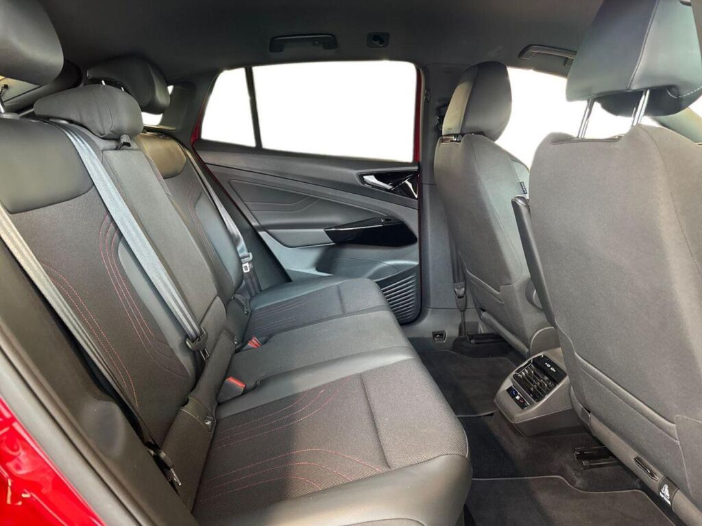 Volkswagen ID.5 2023 Punainen