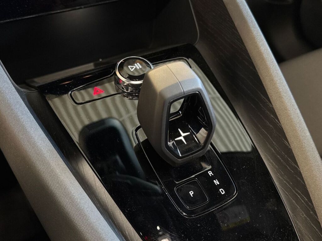 Polestar 2 2021 Harmaa