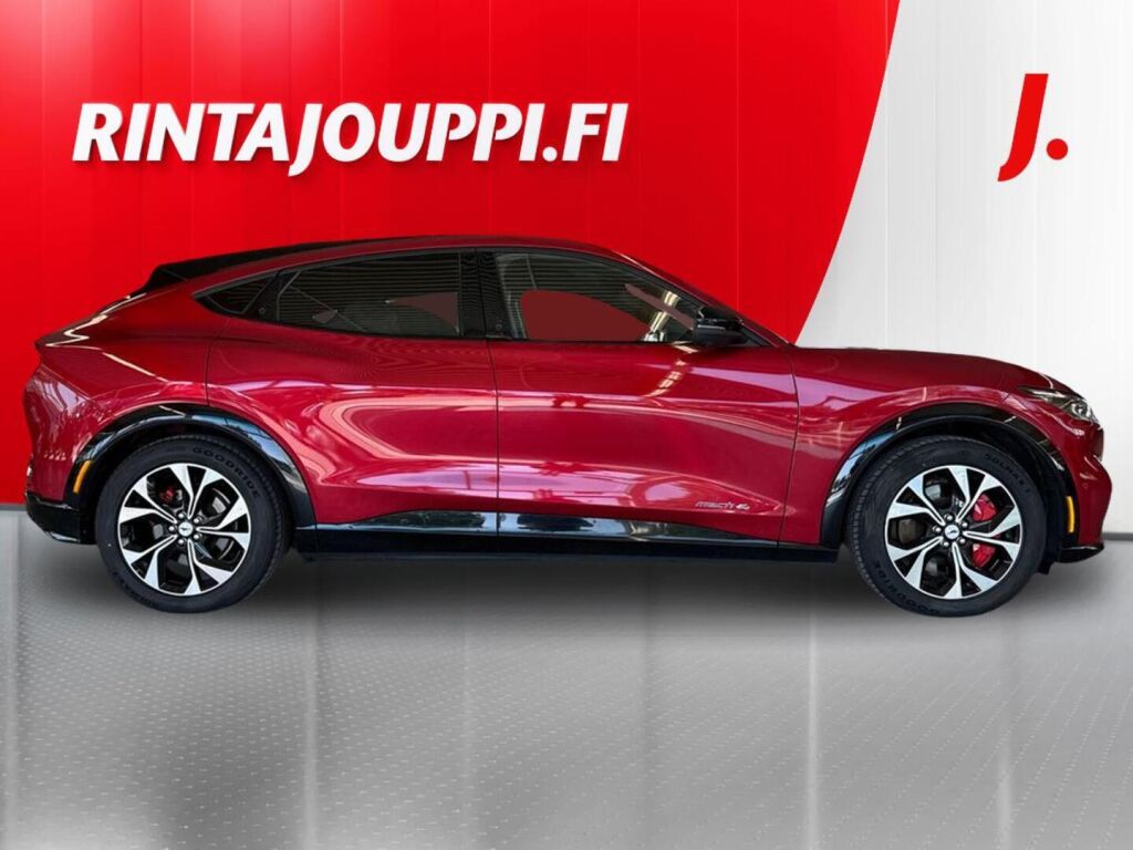 Ford Mustang Mach-E 2021 Punainen