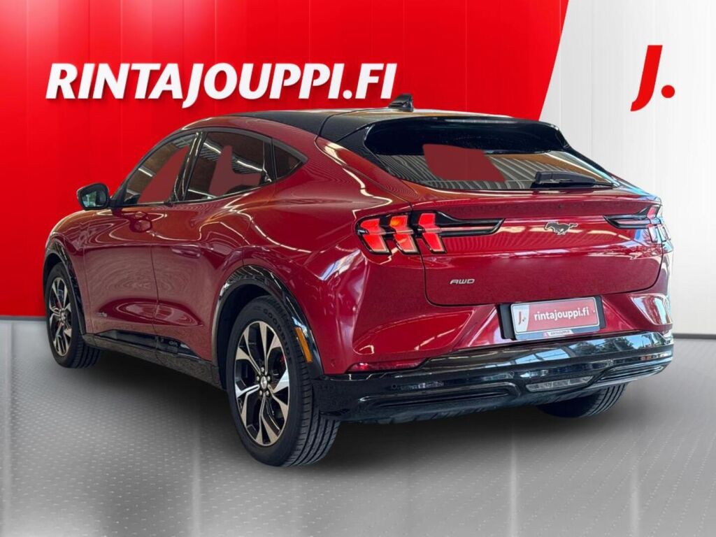 Ford Mustang Mach-E 2021 Punainen