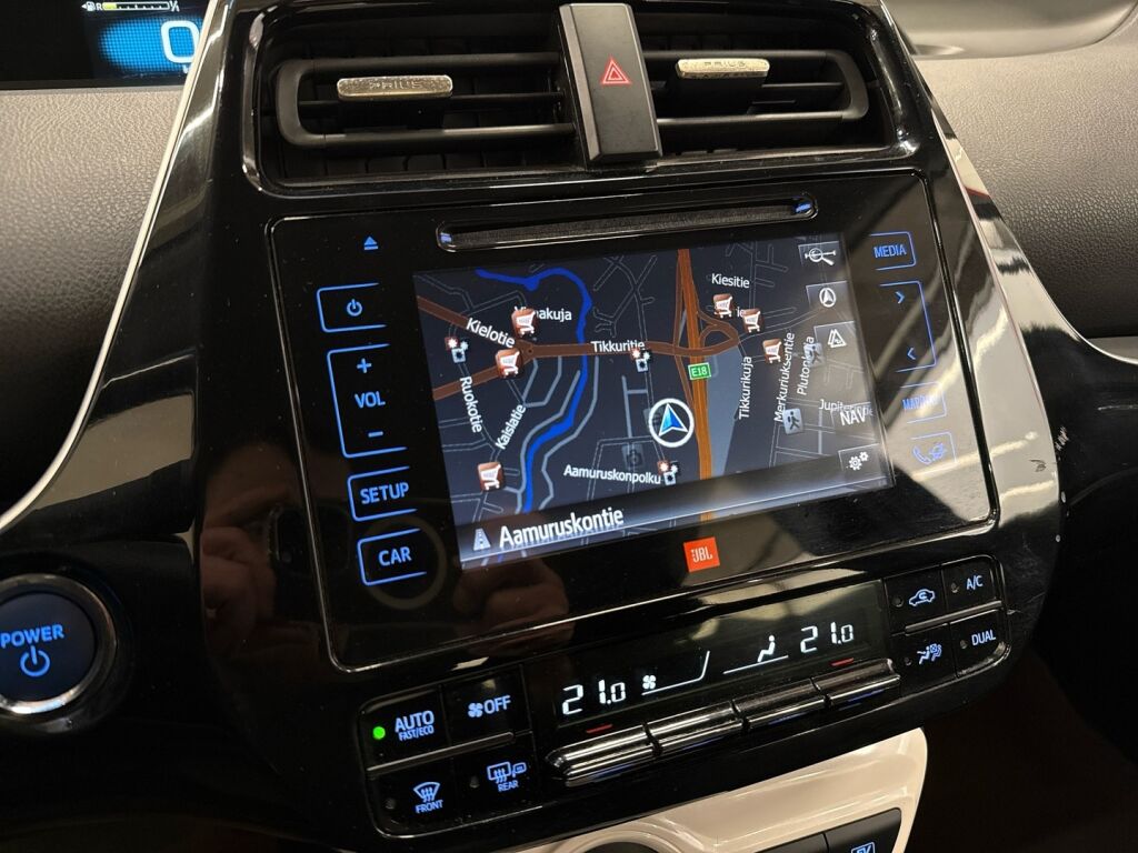 Toyota Prius 2020 Punainen