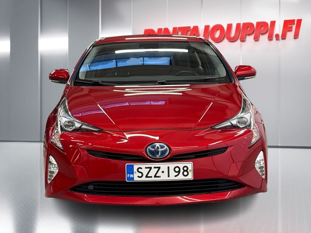 Toyota Prius 2020 Punainen