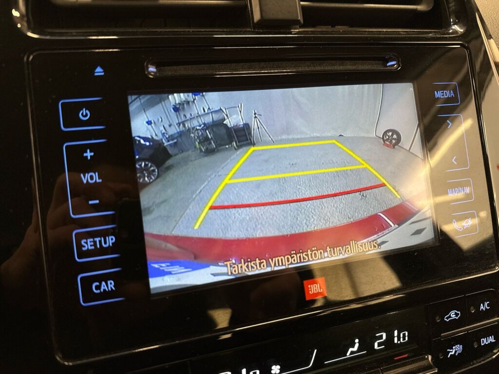 Toyota Prius 2020 Punainen