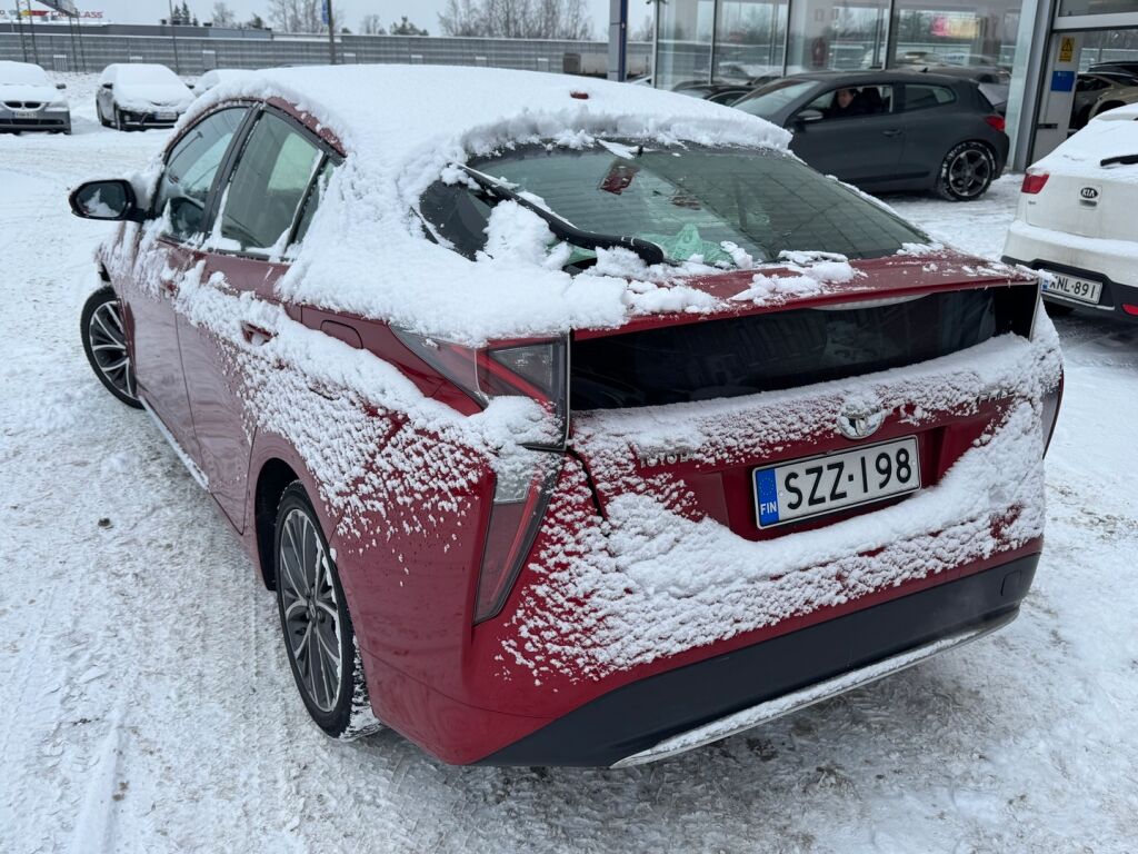 Toyota Prius 2020 Punainen