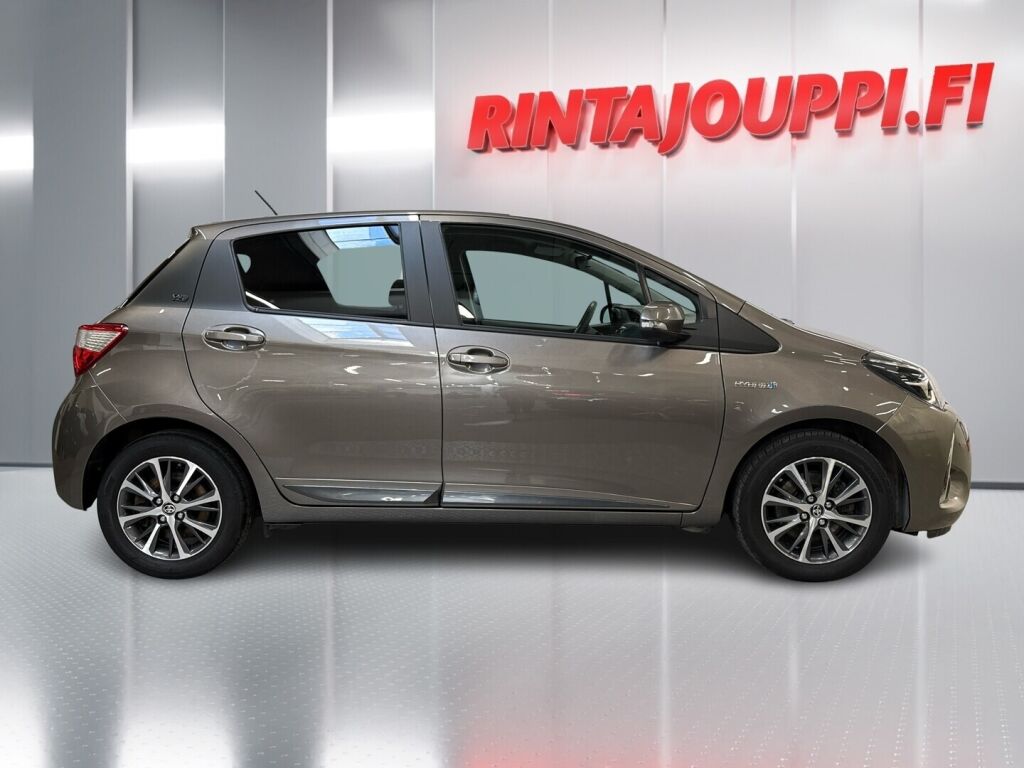 Toyota Yaris 2019 Harmaa
