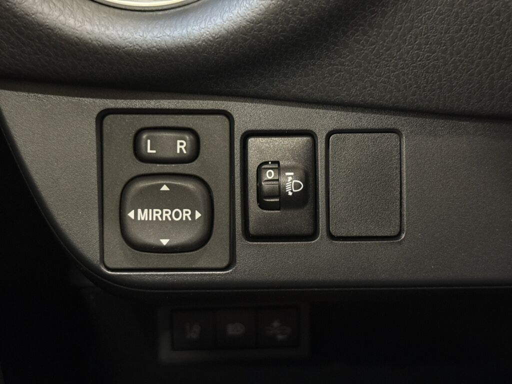 Toyota Yaris 2019 Harmaa