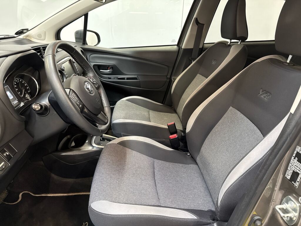Toyota Yaris 2019 Harmaa