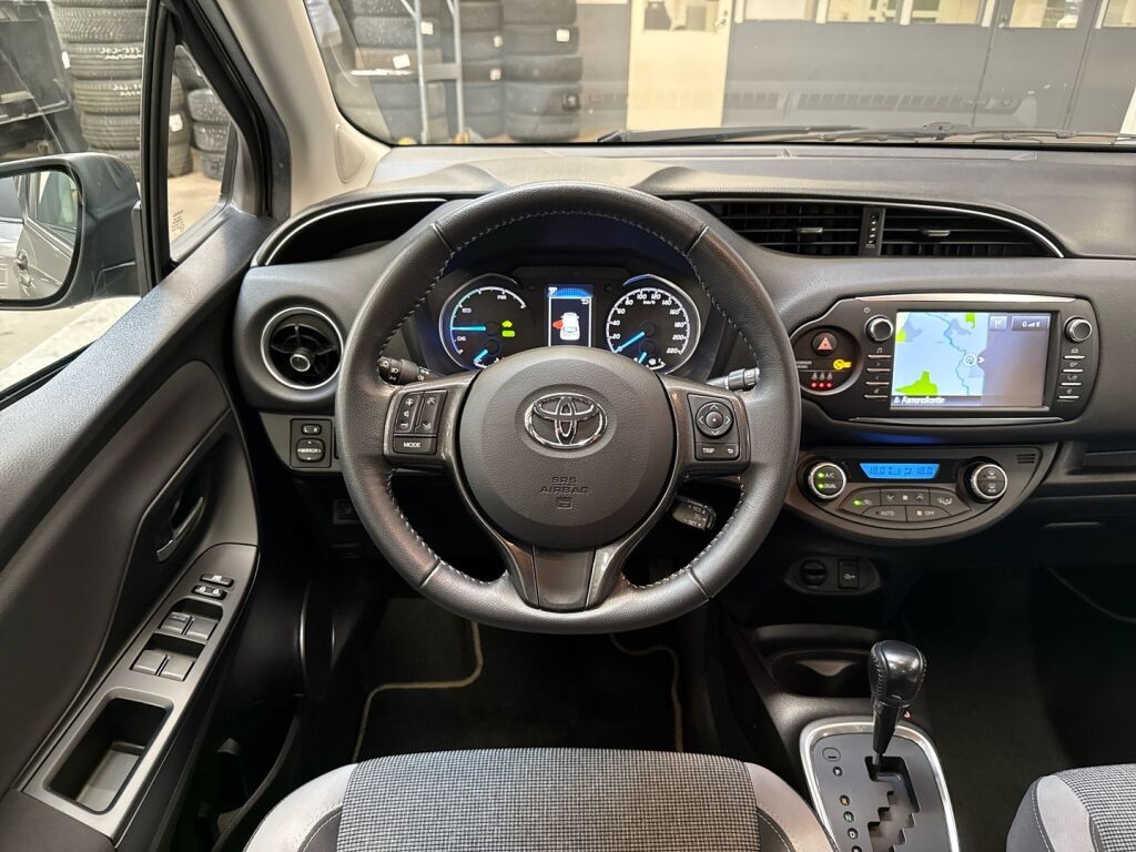 Toyota Yaris 2019 Harmaa