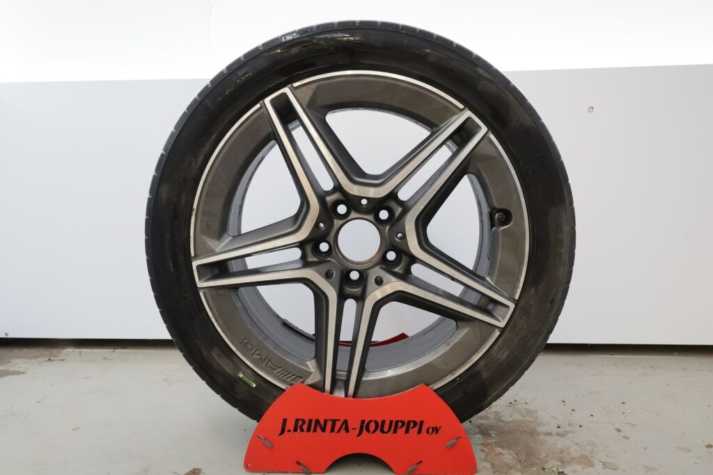 Mercedes-Benz C 2020 Musta