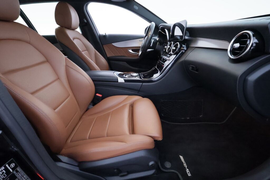 Mercedes-Benz C 2020 Musta