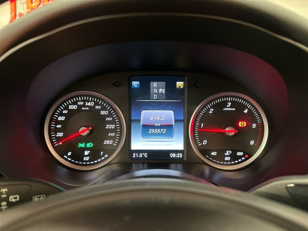 Mercedes-Benz C 2015 Harmaa