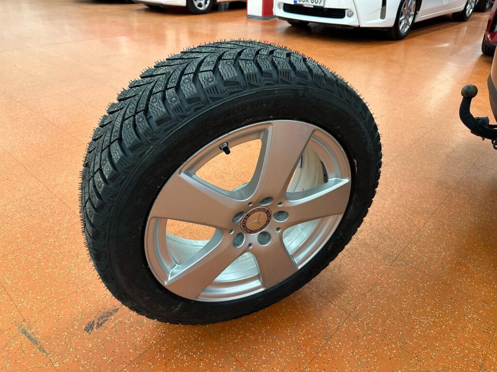 Mercedes-Benz C 2015 Harmaa