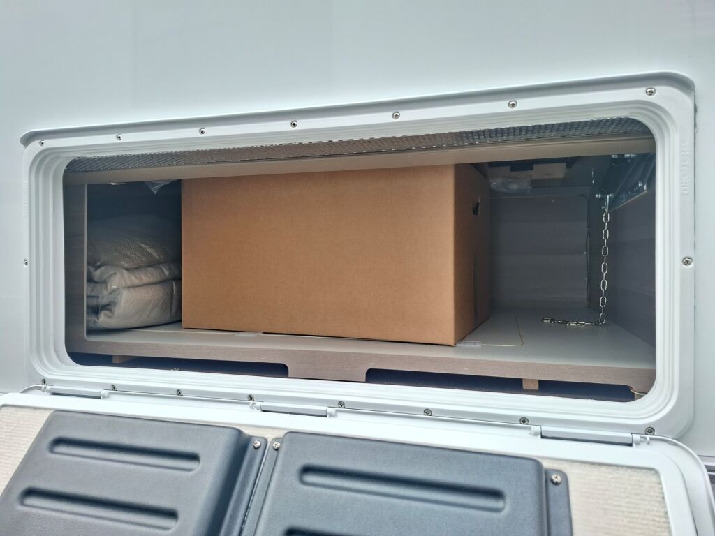 Kabe ESTATE 2026 Valkoinen