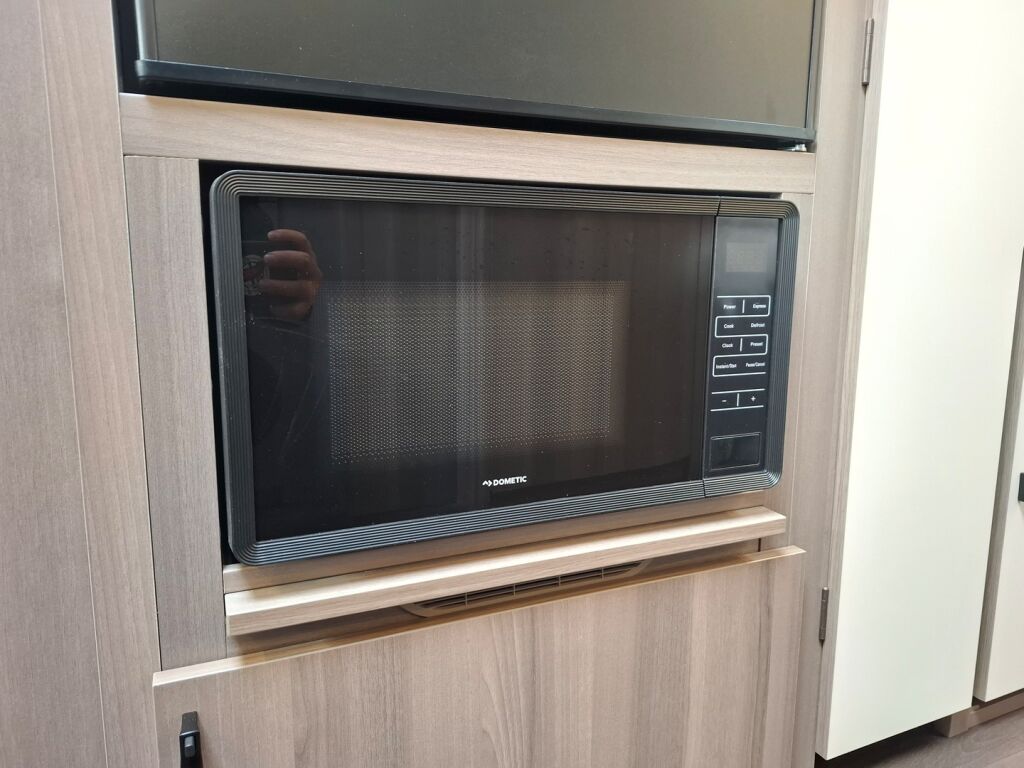 Kabe ESTATE 2026 Valkoinen