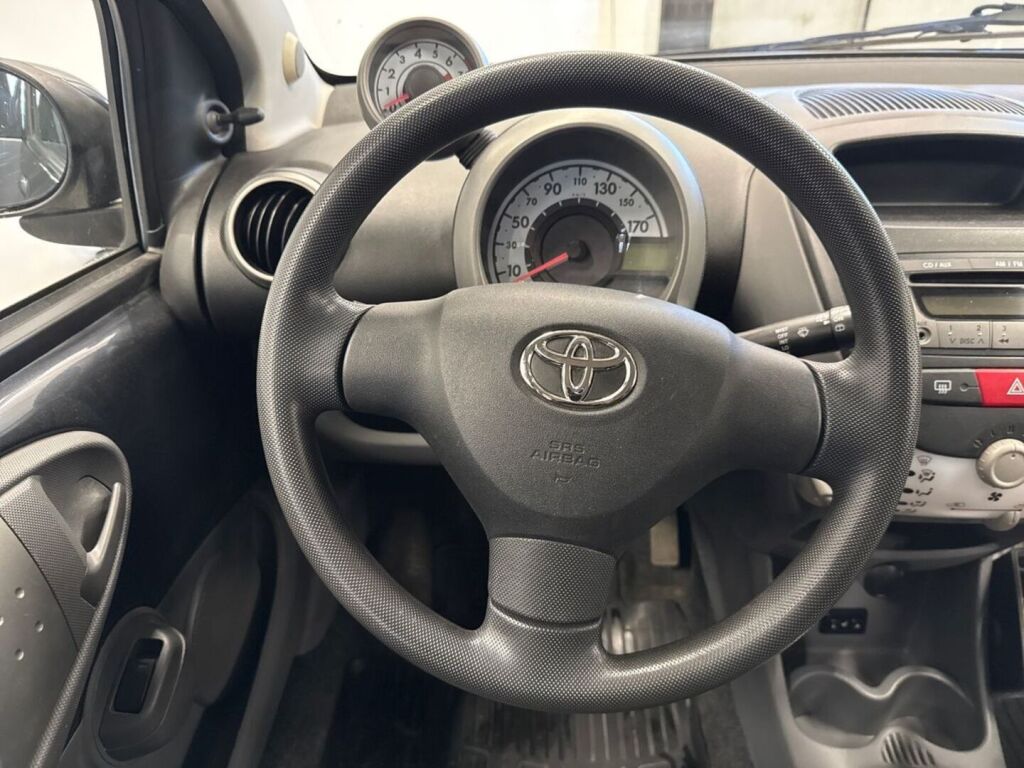 Toyota AYGO 2010 Harmaa