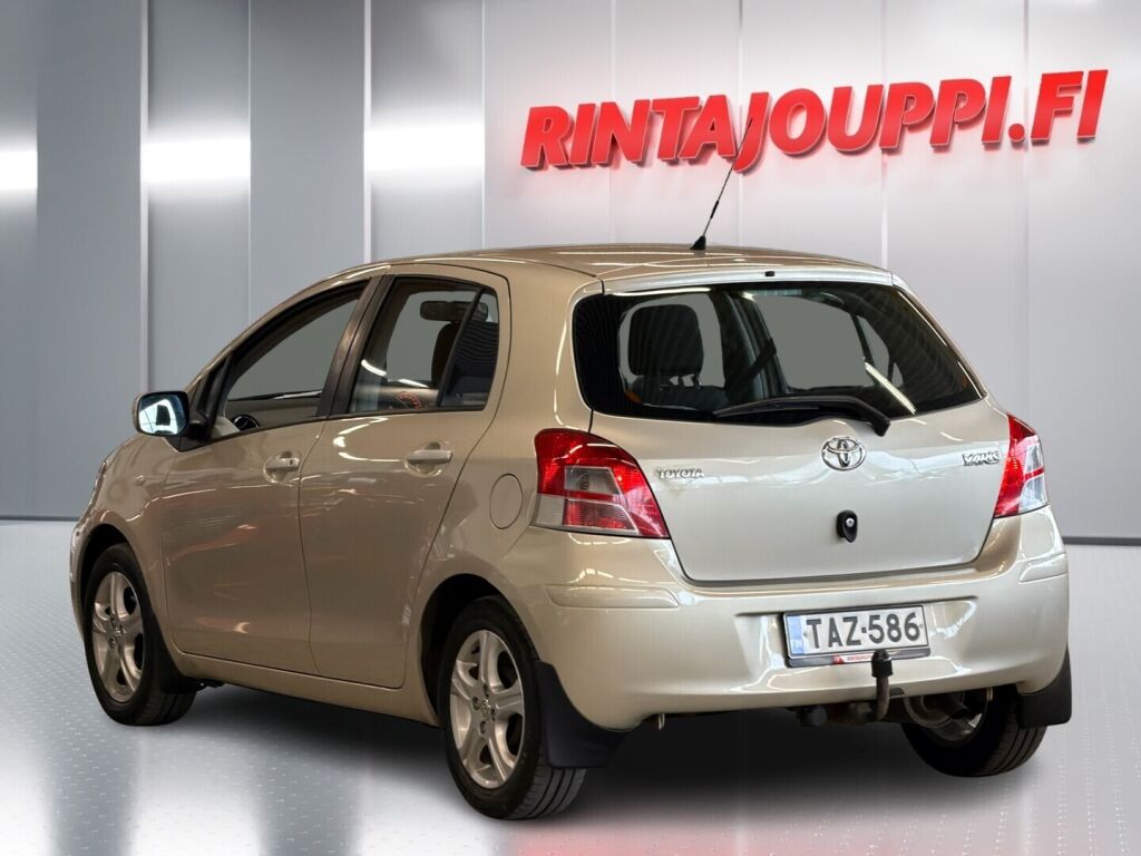 Toyota Yaris 2010 Hopea