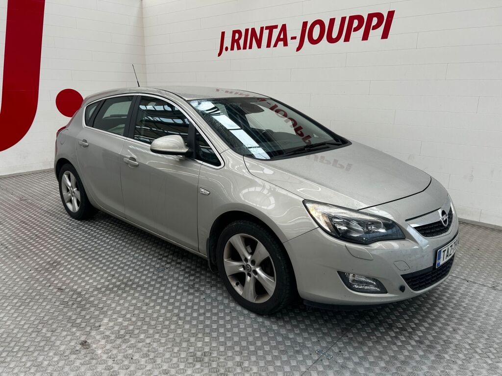 Opel Astra 2010 Ruskea (beige)