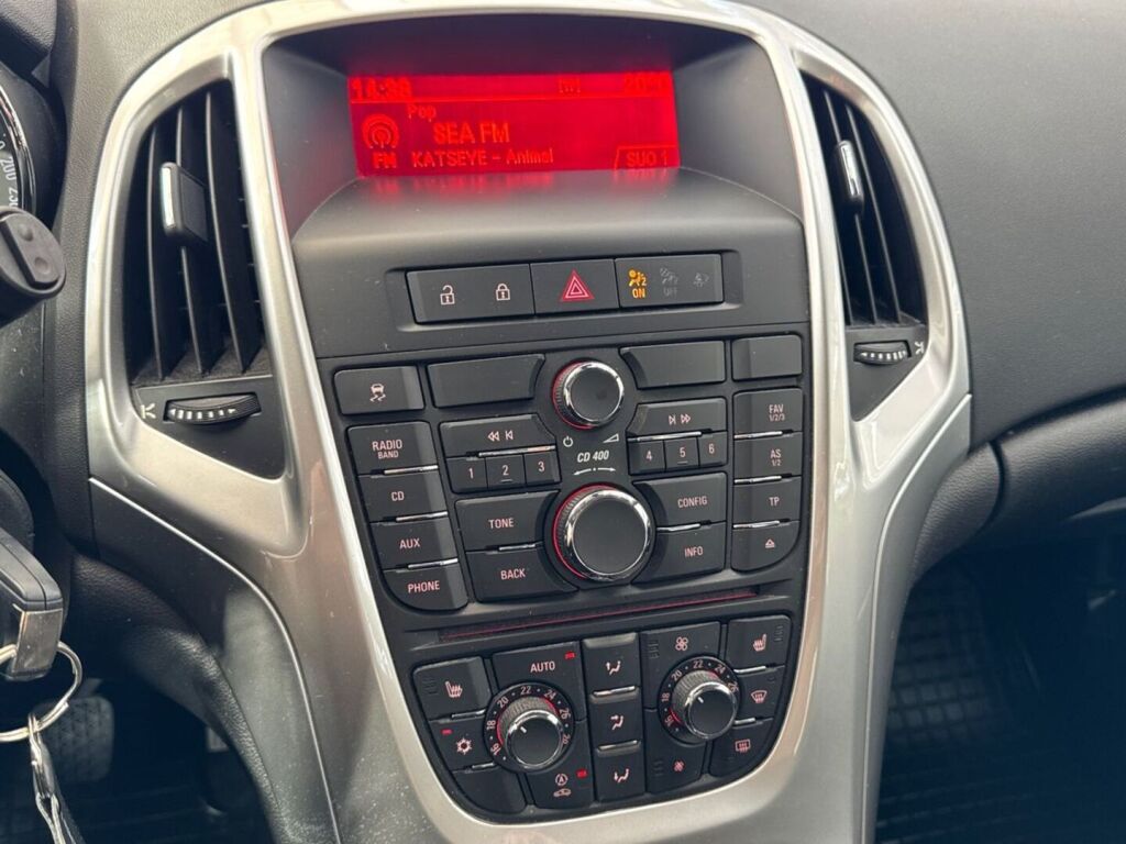 Opel Astra 2010 Ruskea (beige)
