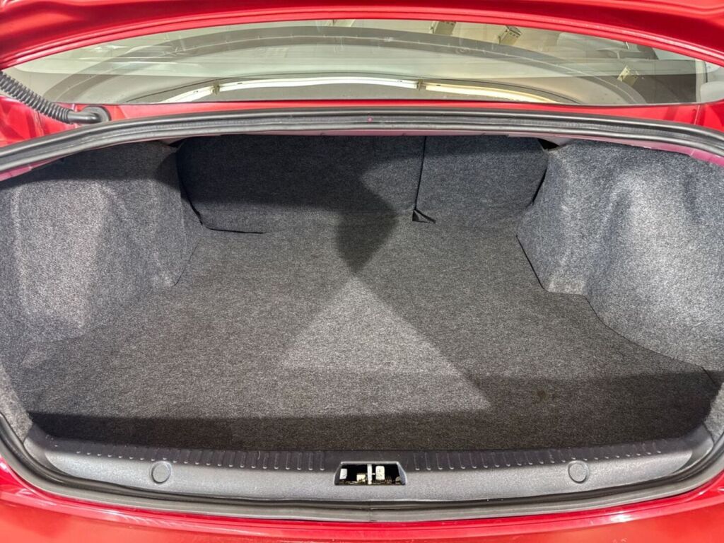 Mitsubishi Lancer 2010 Punainen
