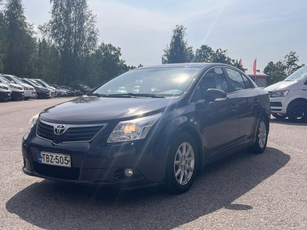 Toyota Avensis 2010 Violetti