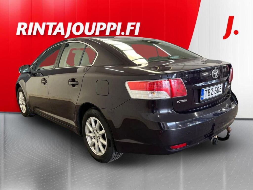 Toyota Avensis 2010 Violetti