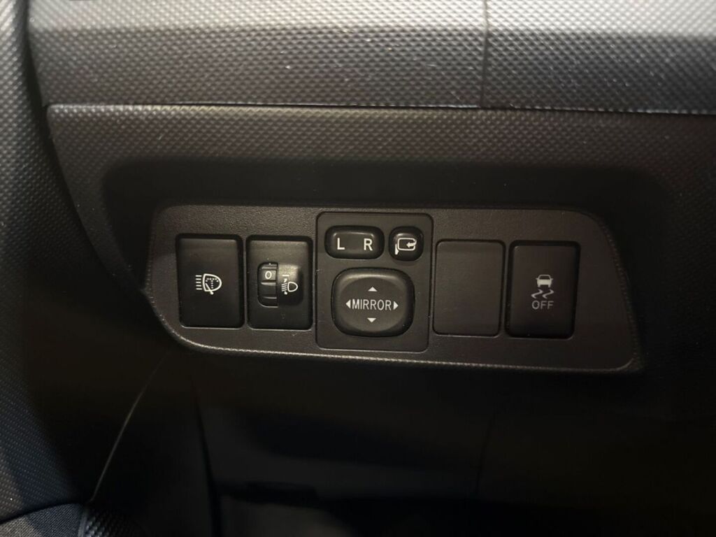 Toyota Auris 2010 Harmaa