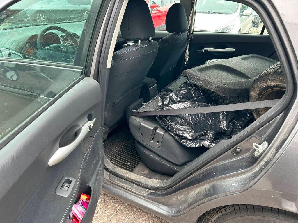 Toyota Auris 2010 Harmaa
