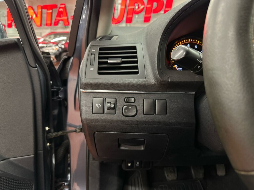 Toyota Avensis 2010 Sininen