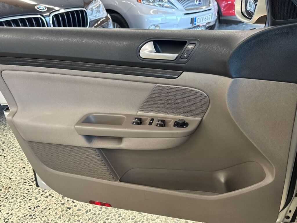 Volkswagen Golf 2010 Hopea