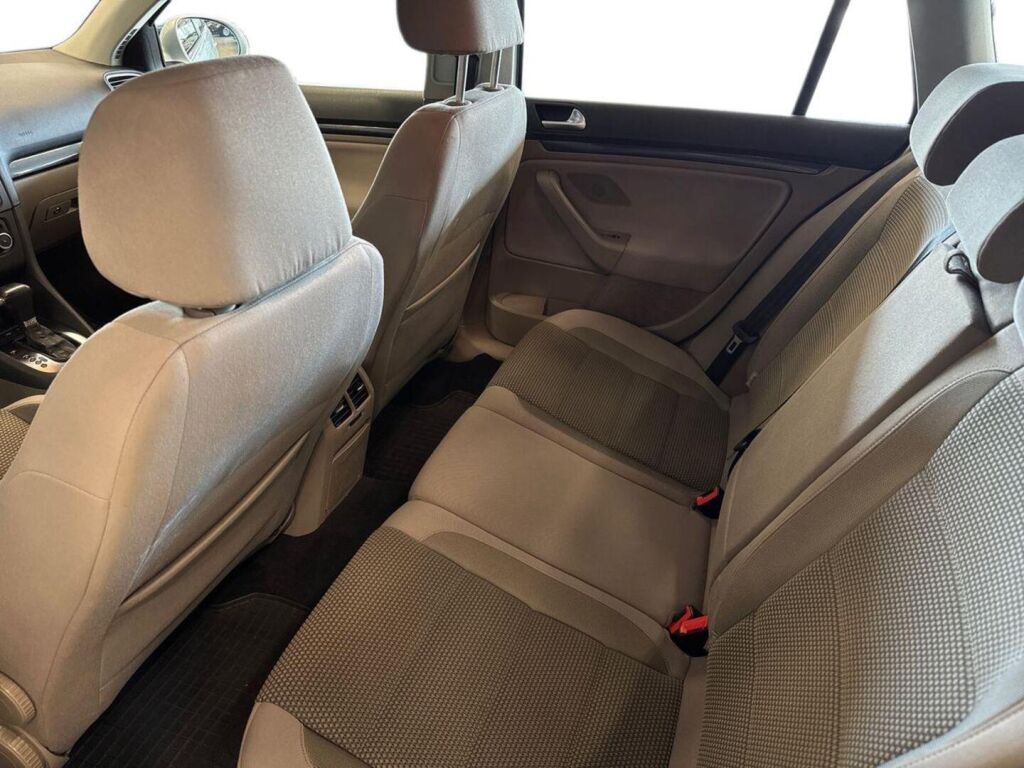 Volkswagen Golf 2010 Hopea