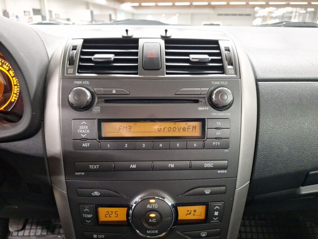 Toyota Corolla 2007 Musta