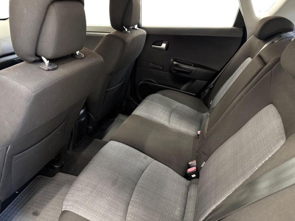Kia Ceed 2010 Hopea