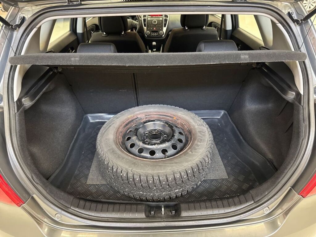 Kia Ceed 2010 Hopea