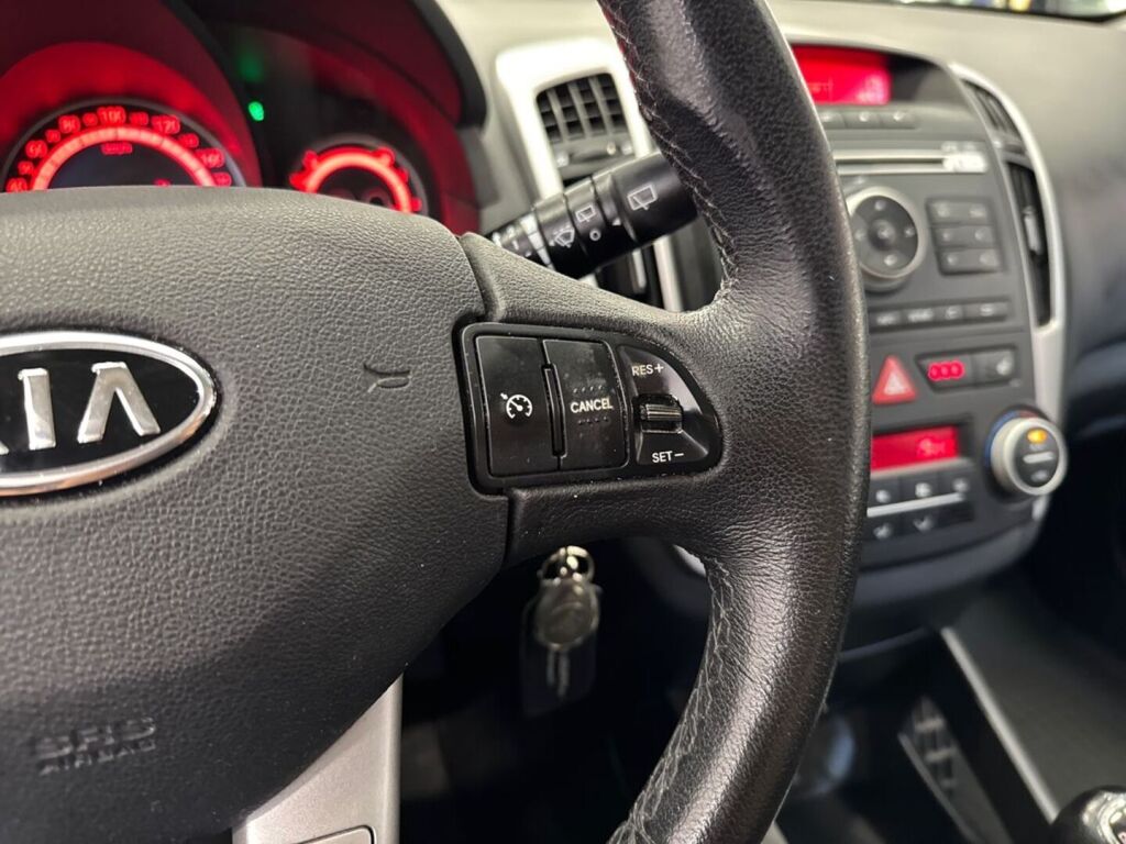 Kia Ceed 2010 Hopea