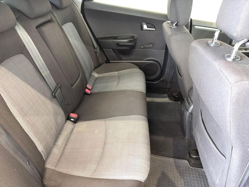 Kia Ceed 2010 Hopea