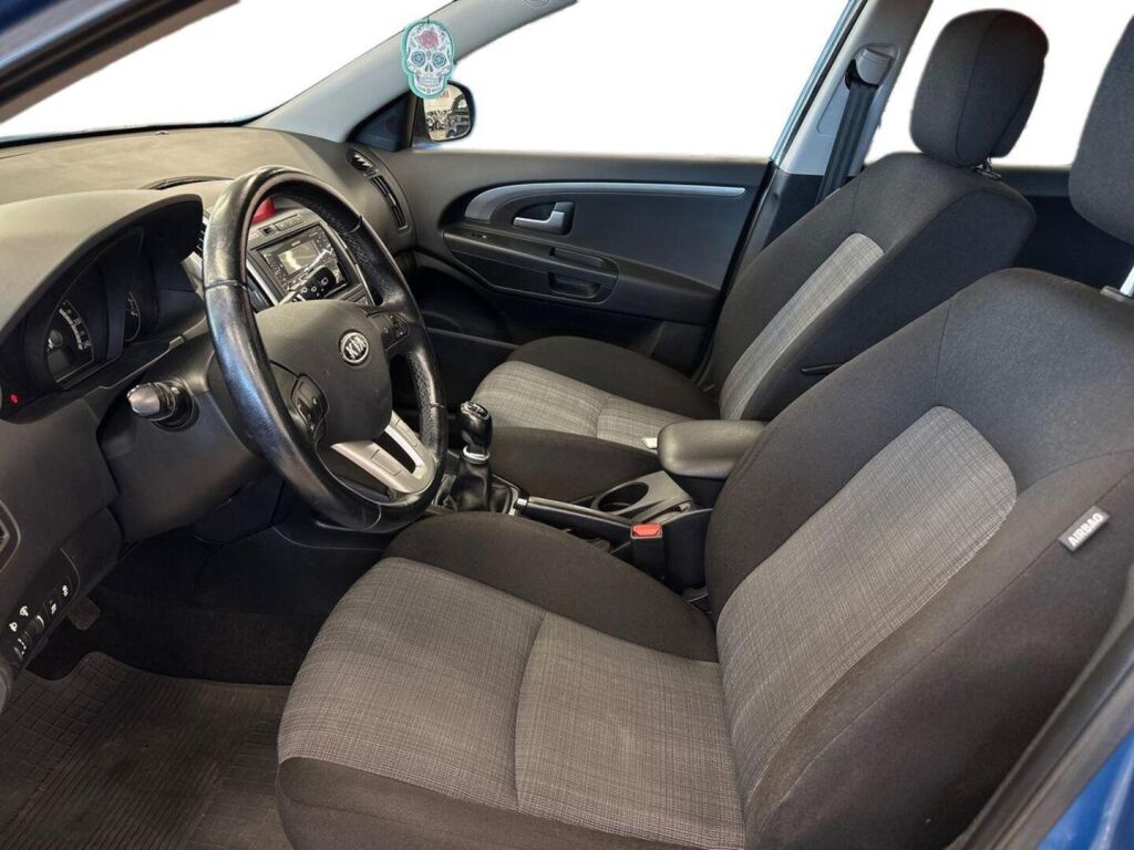 Kia Ceed 1,6 ISG EX SW EcoDynamics 2010, photo 7/19