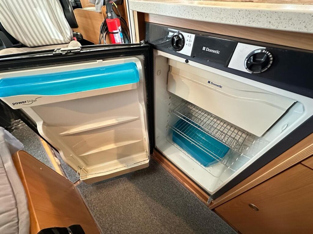 Dethleffs GLOBEBUS 2007 Valkoinen