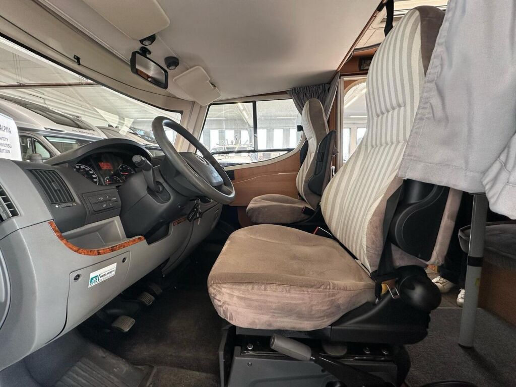 Dethleffs GLOBEBUS 2007 Valkoinen