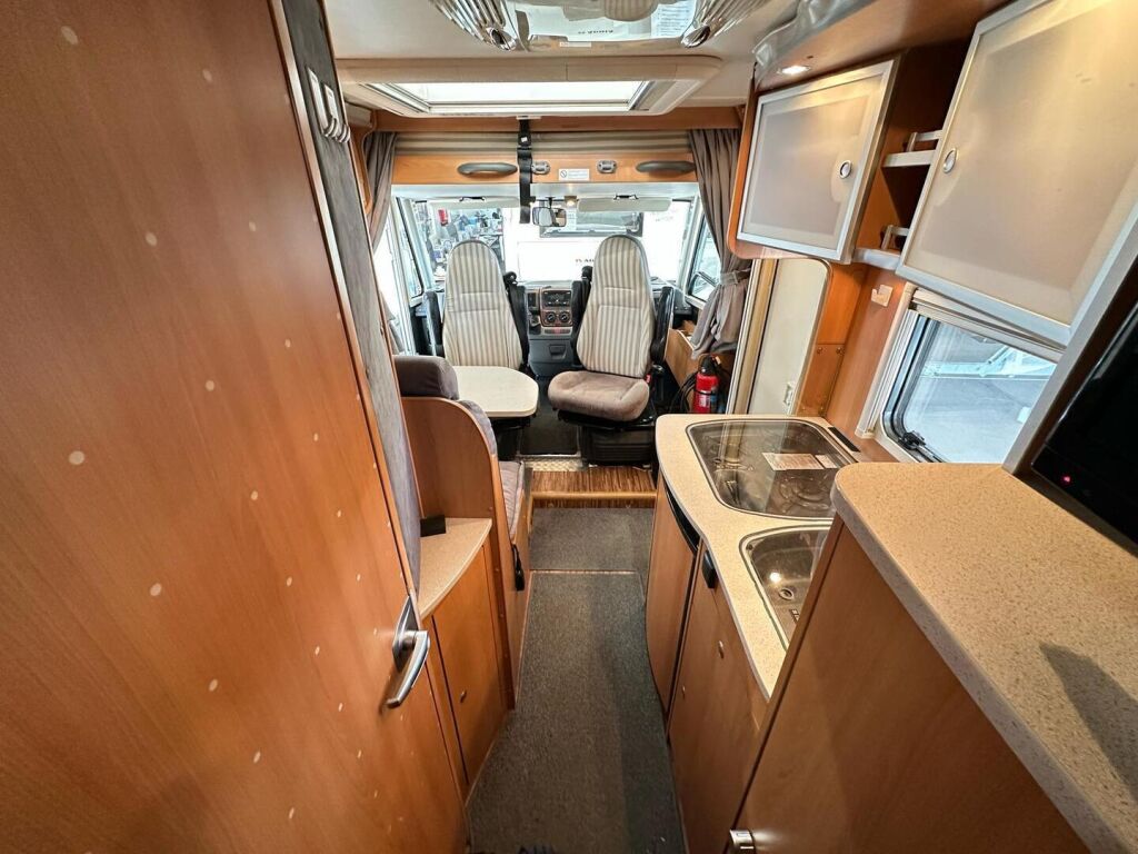 Dethleffs GLOBEBUS 2007 Valkoinen